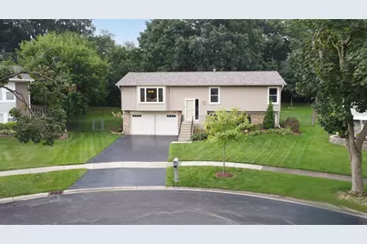 308 Nelson Court, Bolingbrook, IL 60440 - Photo 2