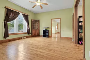 102 E North St, Bellflower, IL 61724 - Photo 12