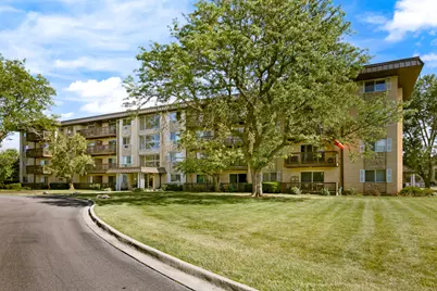 2214 S Goebbert Road #178, Arlington Heights, IL 60005 - Photo 1