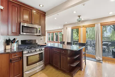 3829 W Addison Street, Chicago, IL 60618 - Photo 10