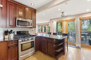 3829 W Addison St, Chicago, IL 60618 - Photo 10