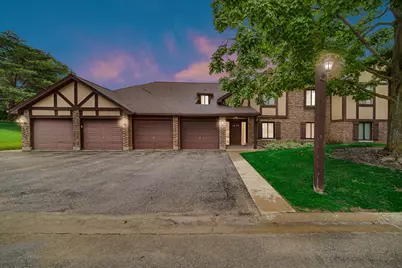 1659 Dover Court #A, Wheaton, IL 60189 - Photo 2