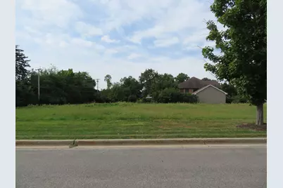 17W071 Hodges Road, Oakbrook Terrace, IL 60181 - Photo 2