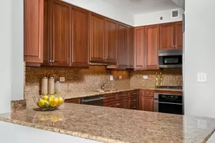 130 N Garland Ct, Chicago, IL 60602 - Photo 8