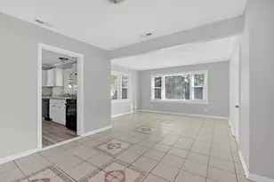 63 W Manchester Dr, Wheeling, IL 60090 - Photo 14