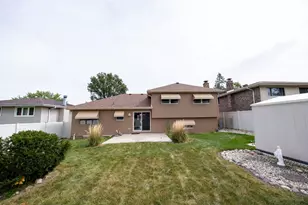15548 Vista Dr, Oak Forest, IL 60452 - Photo 26