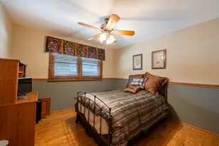 15548 Vista Dr, Oak Forest, IL 60452 - Photo 16