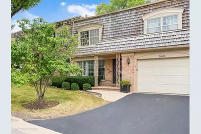 2S663 Avenue Normandy East, Oak Brook, IL 60523 - Photo 2