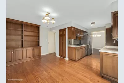 2S663 Avenue Normandy East, Oak Brook, IL 60523 - Photo 10