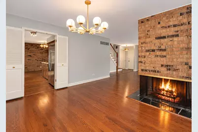 2S663 Avenue Normandy East, Oak Brook, IL 60523 - Photo 8