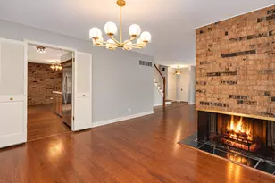 2S663 Ave Normandy E, Oak Brook, IL 60523 - Photo 8