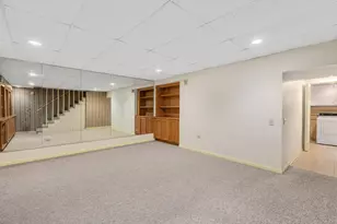 2S663 Ave Normandy E, Oak Brook, IL 60523 - Photo 22