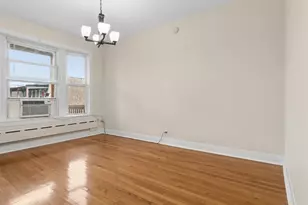 1057 W Berwyn Ave, Chicago, IL 60640 - Photo 12