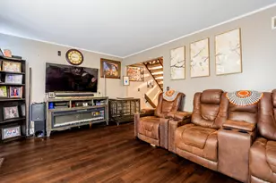 175 Aberdeen Ct, Geneva, IL 60134 - Photo 10