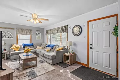 249 W Butterfield Road, Elmhurst, IL 60126 - Photo 2