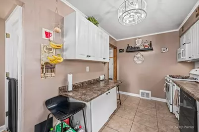 249 W Butterfield Road, Elmhurst, IL 60126 - Photo 10