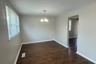 16767 Sunset Ridge Dr, Country Club Hills, IL 60478 - Photo 4