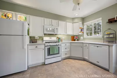 323 Capitol Drive #A, Sugar Grove, IL 60554 - Photo 6