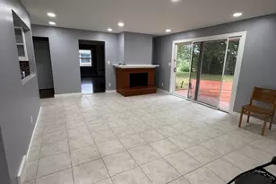 2355 Coach and Surrey Ln, Aurora, IL 60506 - Photo 2