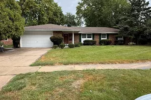 2355 Coach and Surrey Ln, Aurora, IL 60506 - Photo 1