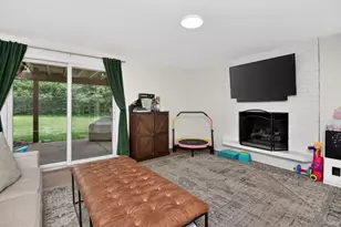 1905 Cheshire Ln, Wheaton, IL 60189 - Photo 12