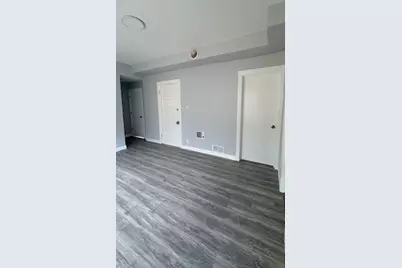 8211 S Escanaba Avenue #2, Chicago, IL 60617 - Photo 12