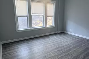8211 S Escanaba Ave, Chicago, IL 60617 - Photo 24