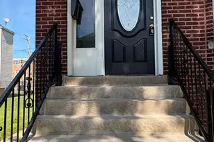 8211 S Escanaba Ave, Chicago, IL 60617 - Photo 2