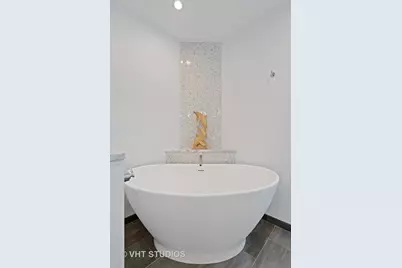 55 E Erie Street #4503, Chicago, IL 60611 - Photo 22