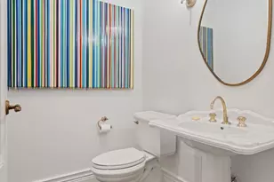 55 E Erie St, Chicago, IL 60611 - Photo 28