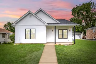 94 W 30th Pl, South Chicago Heights, IL 60411 - Photo 1