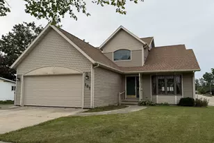 101 E Provost St, Lena, IL 61048 - Photo 2