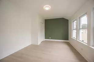 7617 S Crandon Ave, Chicago, IL 60649 - Photo 18