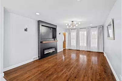 9528 S Manistee Avenue, Chicago, IL 60617 - Photo 4