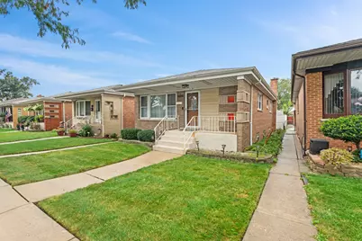 9528 S Manistee Avenue, Chicago, IL 60617 - Photo 2