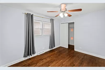 9528 S Manistee Avenue, Chicago, IL 60617 - Photo 6