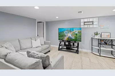 9528 S Manistee Avenue, Chicago, IL 60617 - Photo 14