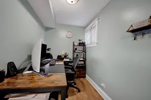 1133 W Grace St, Chicago, IL 60613 - Photo 12
