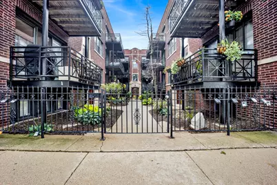 1133 W Grace Street #G, Chicago, IL 60613 - Photo 1