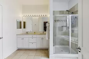 420 E Waterside Dr, Chicago, IL 60601 - Photo 26