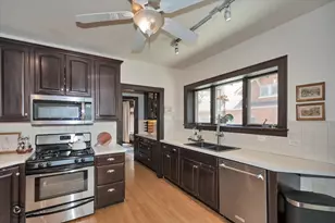 10516 S Seeley Ave, Chicago, IL 60643 - Photo 10