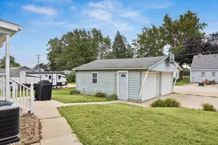 1118 10th Ave, Fulton, IL 61252 - Photo 4