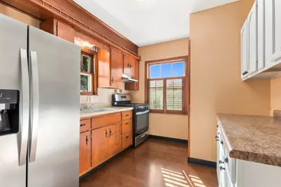 121 S Fordham Avenue, Aurora, IL 60506 - Photo 8