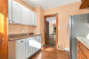 121 S Fordham Ave, Aurora, IL 60506 - Photo 10