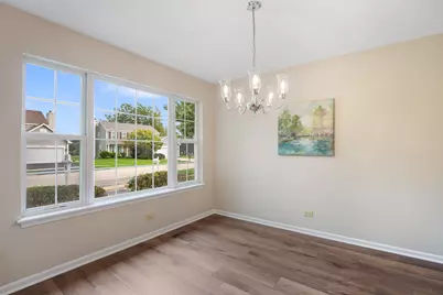 18153 W Banbury Drive, Gurnee, IL 60031 - Photo 8