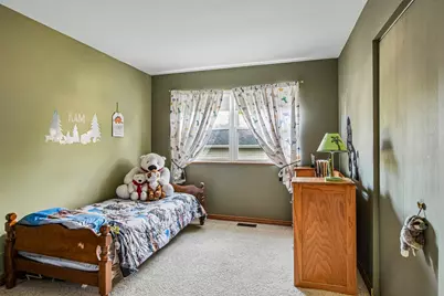 256 Meadows Drive, Sugar Grove, IL 60554 - Photo 12