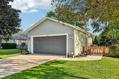 256 Meadows Drive, Sugar Grove, IL 60554 - Photo 28