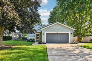 256 Meadows Dr, Sugar Grove, IL 60554 - Photo 1
