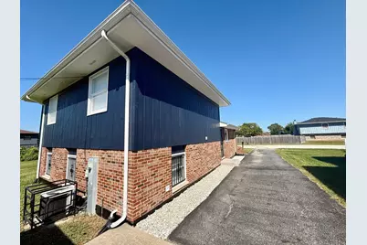931 Miller Place, Phoenix, IL 60426 - Photo 18