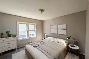 11527 S Parnell Ave, Chicago, IL 60628 - Photo 10